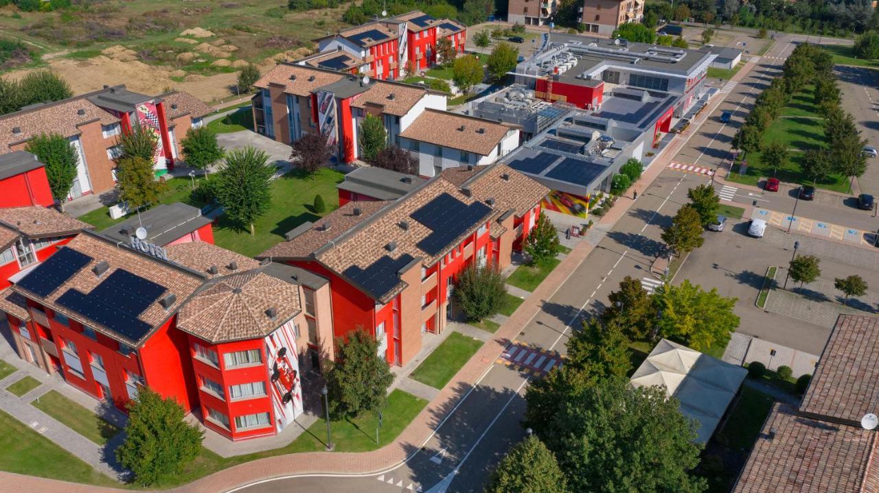Village 4*